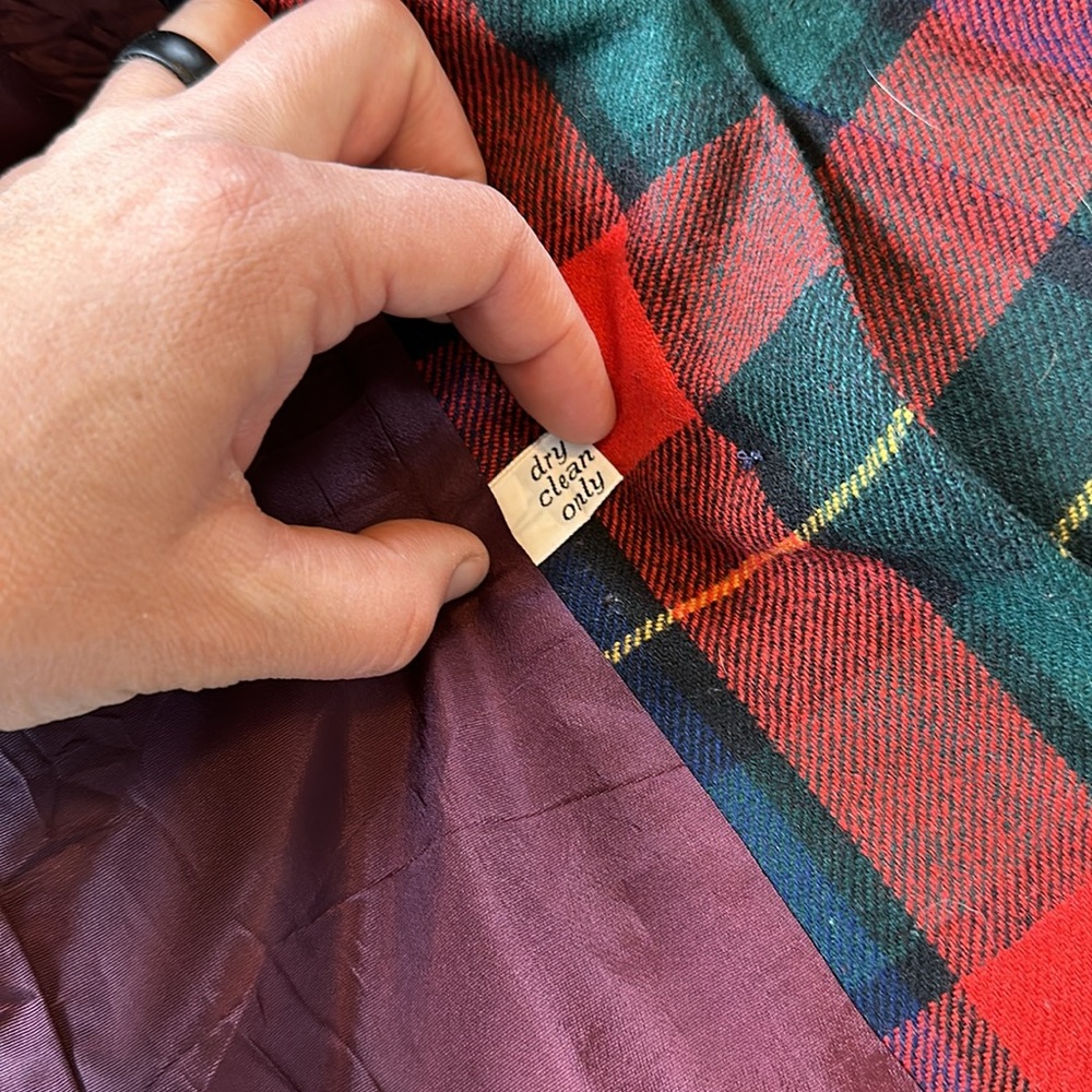 Festive Three Button Fitted Blazer - image 7